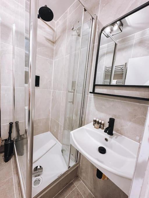 Modern Flat In Central 런던 외부 사진
